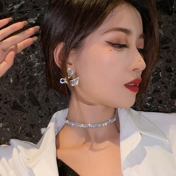 BAGUETTE 18K WHITE GOLD DIAMOND NECKLACE, NICE NECKLACE, CUTE NECKLACE - Picture 4 of 6